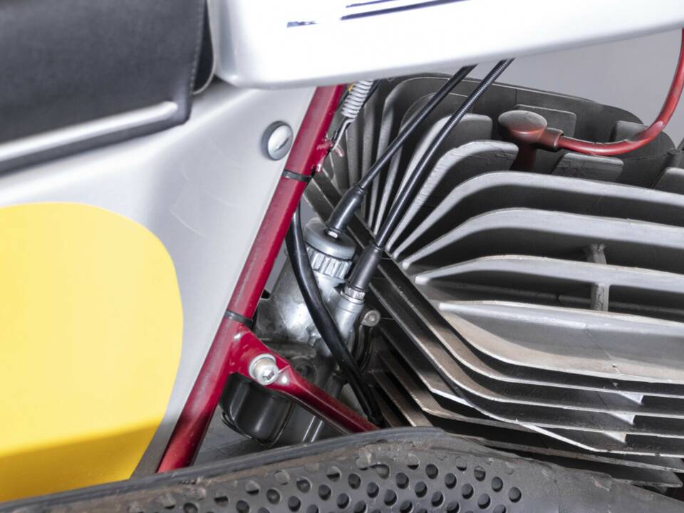 Image 33/50 of SWM DUMMY (1972)