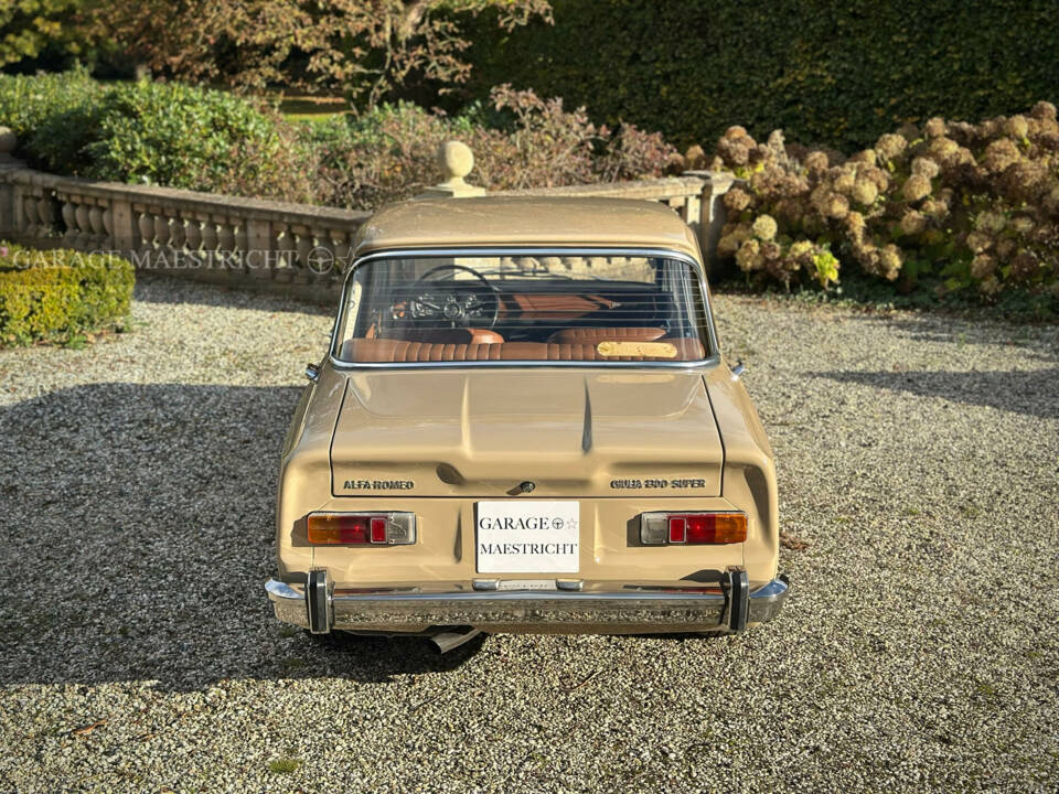 Afbeelding 43/100 van Alfa Romeo Giulia 1300 Super (1971)