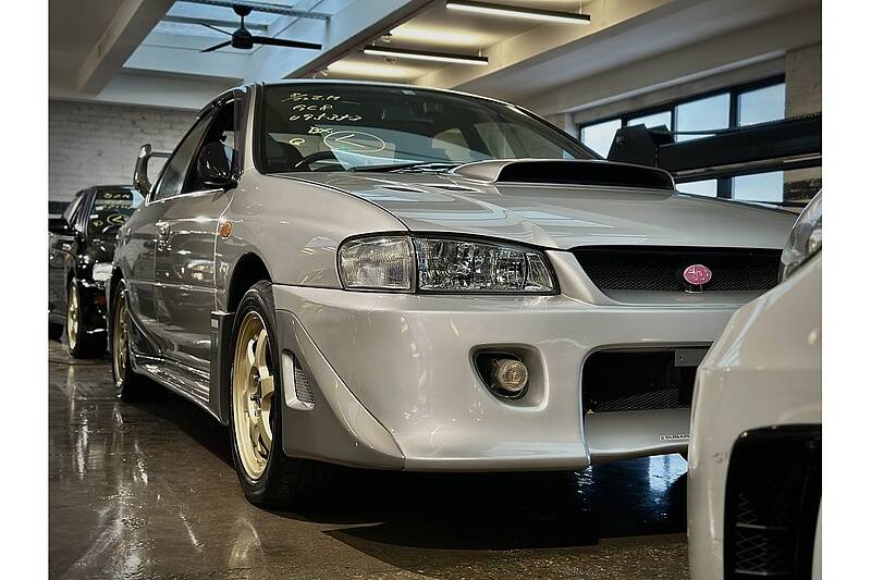 Image 17/18 de Subaru Impreza WRX STi (2000)