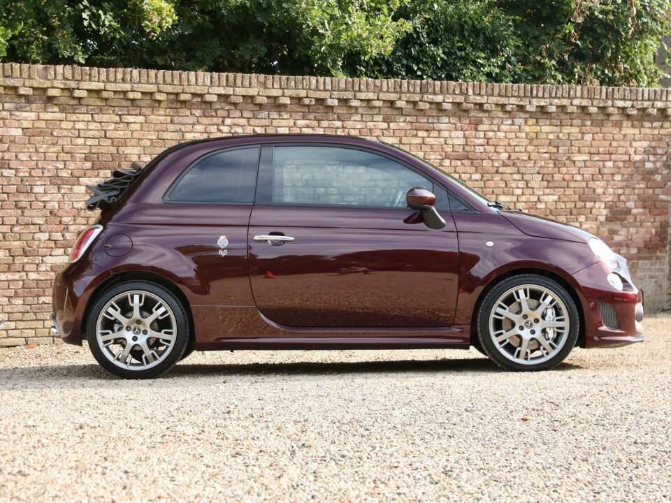 Immagine 24/50 di Abarth 695 &quot;Edizione Maserati&quot; (2013)