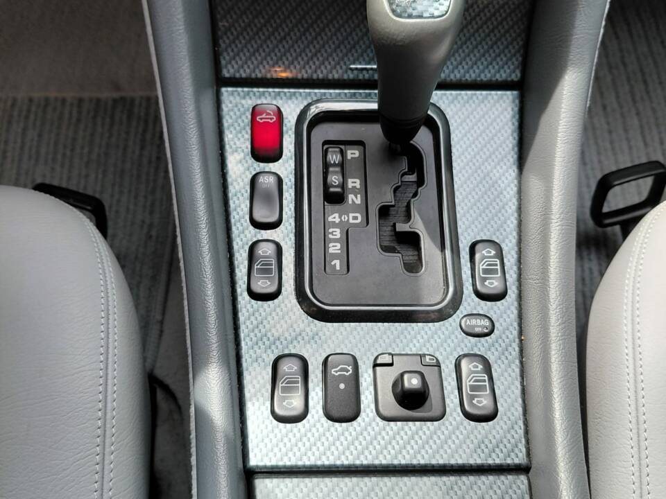 Immagine 11/18 di Mercedes-Benz CLK 200 (1999)