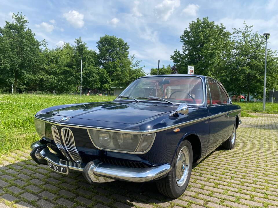 Image 20/79 of BMW 2000 CS (1969)