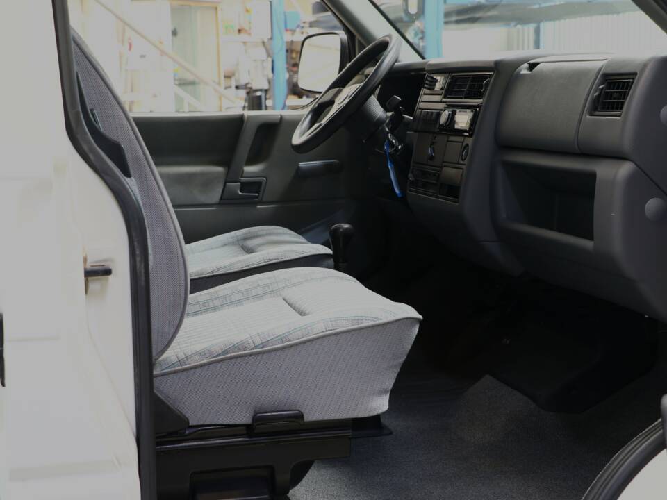Bild 36/55 von Volkswagen T4 California Coach 1.9 TD (1994)