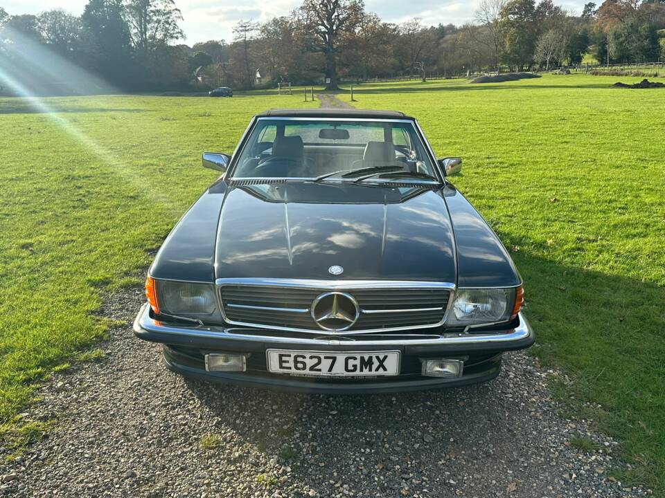 Image 60/71 of Mercedes-Benz 420 SL (1988)