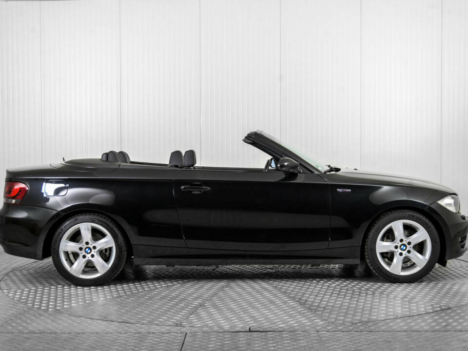 Image 10/50 de BMW 125i (2009)