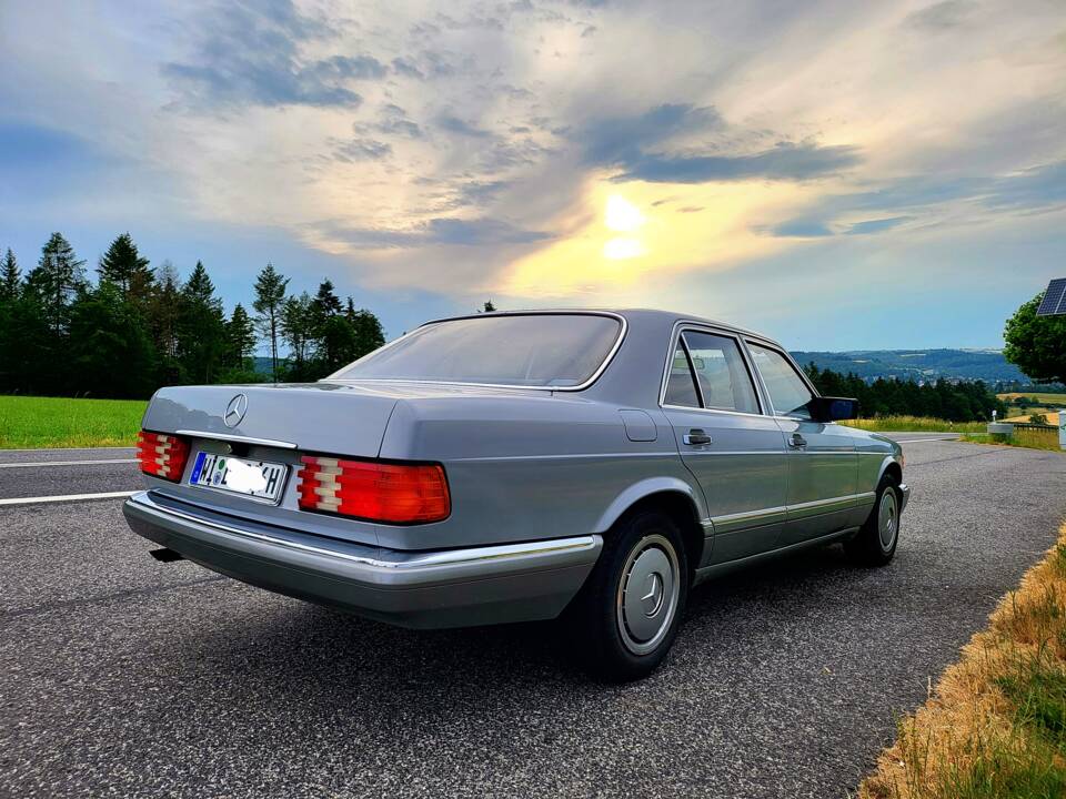 Bild 3/12 von Mercedes-Benz 300 SE (1986)