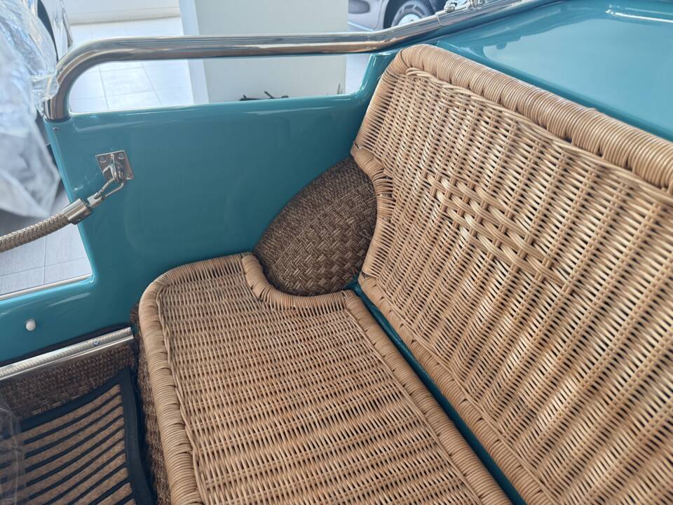 Image 62/90 of FIAT Ghia 500 Jolly (1970)