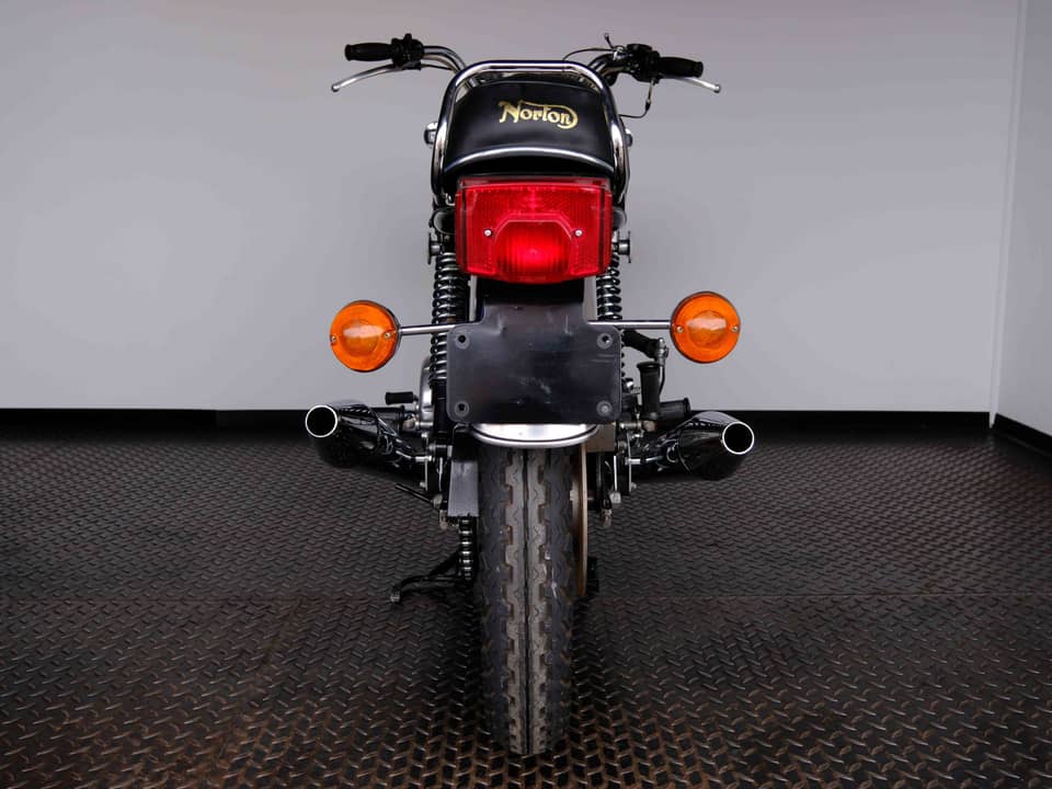 Image 67/83 of Norton 850 MKIII Roadster (1975)