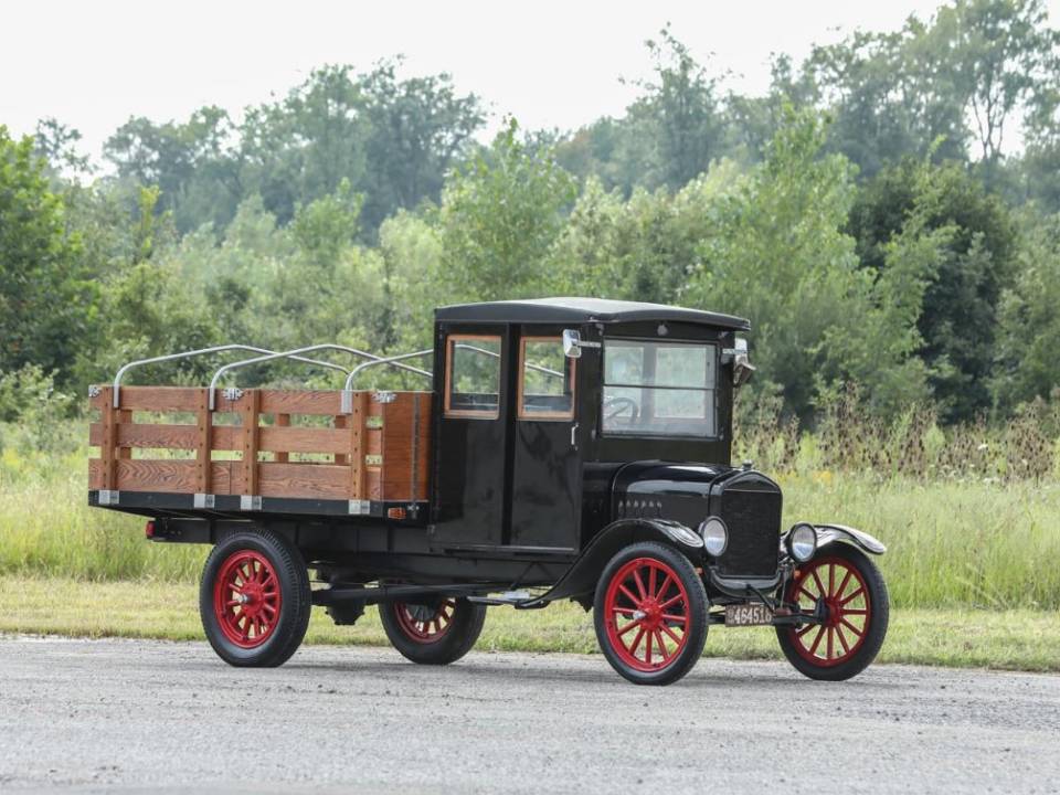Image 1/19 of Ford Model T (1919)