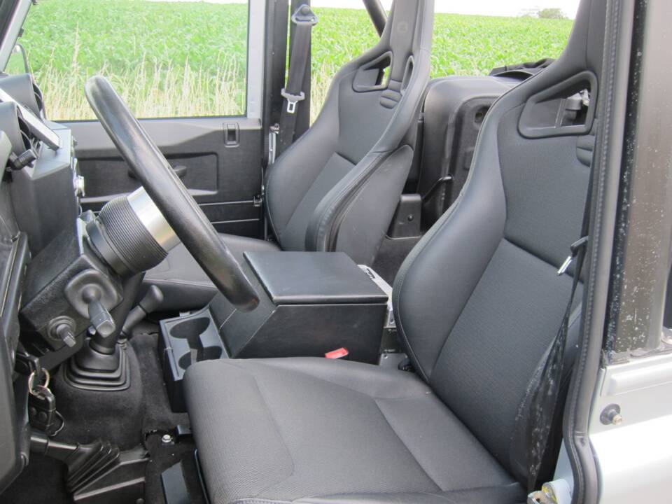 Imagen 17/27 de Land Rover Defender 90 (2008)