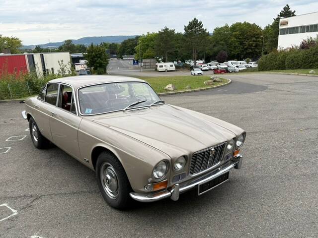 Bild 35/40 von Jaguar XJ 6 4.2 (1971)