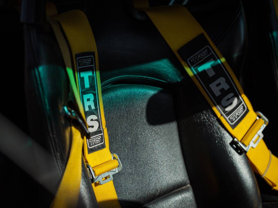 Bild 30/50 von Porsche 911 GT2 (2002)