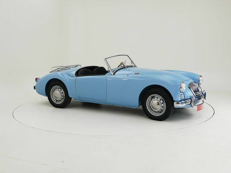 Image 3/15 of MG MGA 1500 (1957)