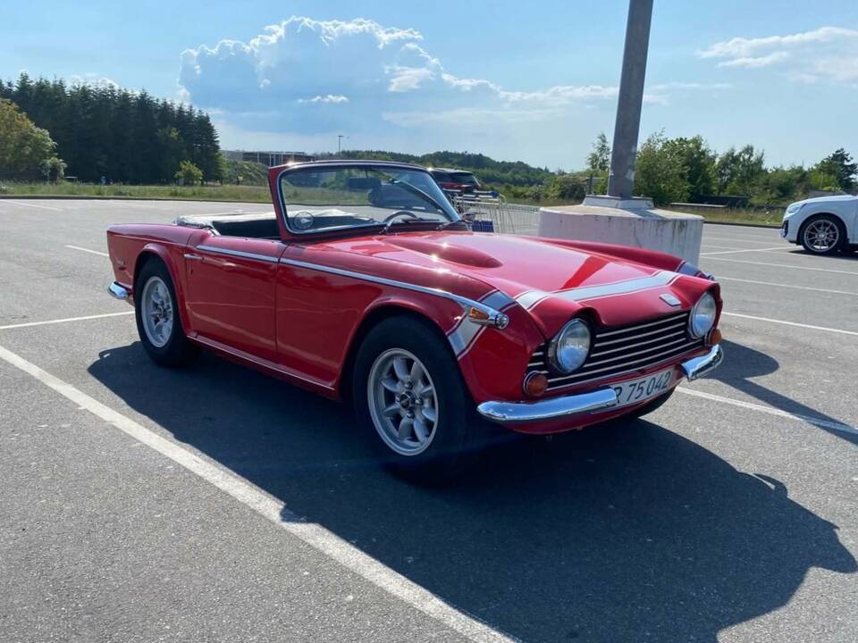Bild 4/8 von Triumph TR 250 (1968)