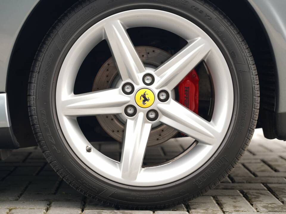 Image 50/50 of Ferrari 575M Maranello (2004)