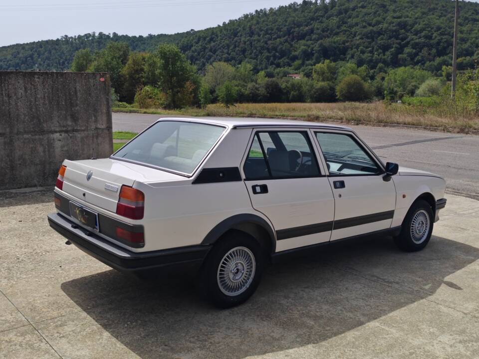 Bild 5/34 von Alfa Romeo Giulietta 1.6 (1983)