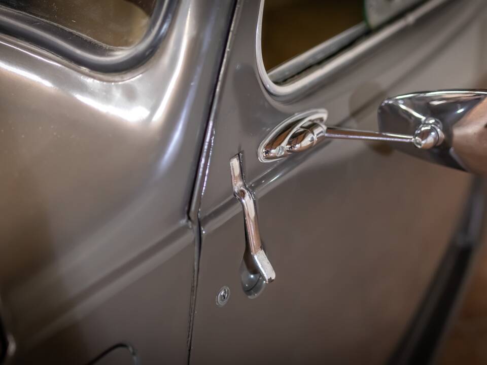 Bild 15/16 von FIAT 500 C Topolino (1952)