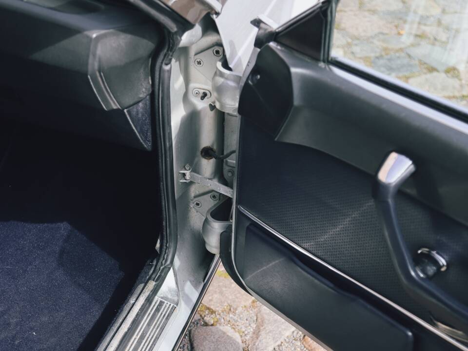 Bild 93/106 von BMW 633 CSi (1976)
