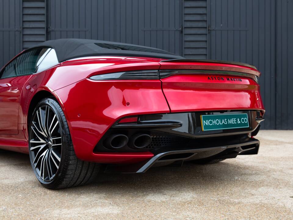 Immagine 38/84 di Aston Martin DBS 770 Ultimate Volante (2023)