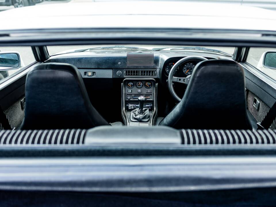 Image 40/50 de Porsche 924 S (1986)