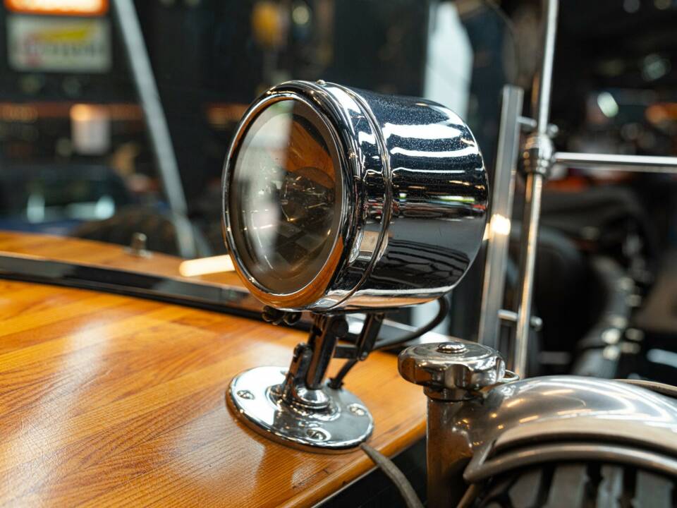 Immagine 44/50 di Vauxhall 20/60 T80 (1930)