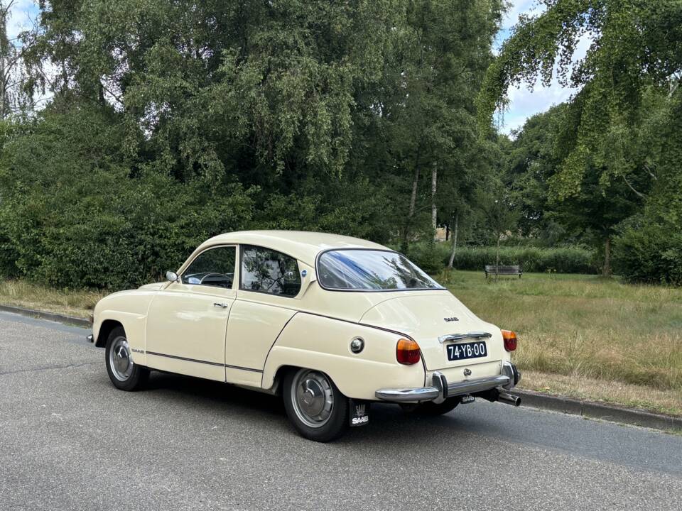 Image 13/15 of Saab 96 V4 (1974)