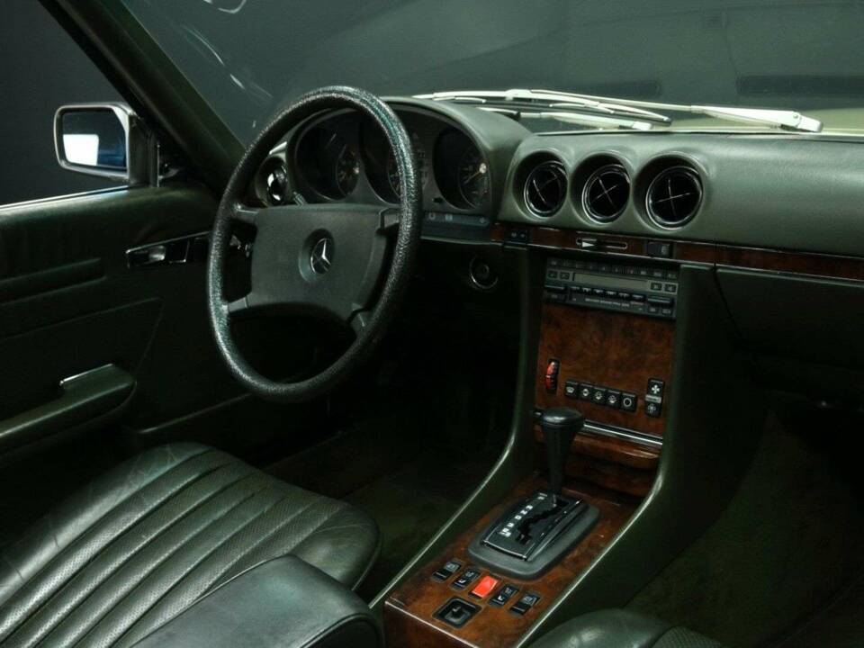 Imagen 22/50 de Mercedes-Benz 380 SL (1984)