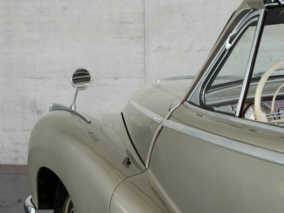 Immagine 14/50 di BMW 502 Baur (1955)