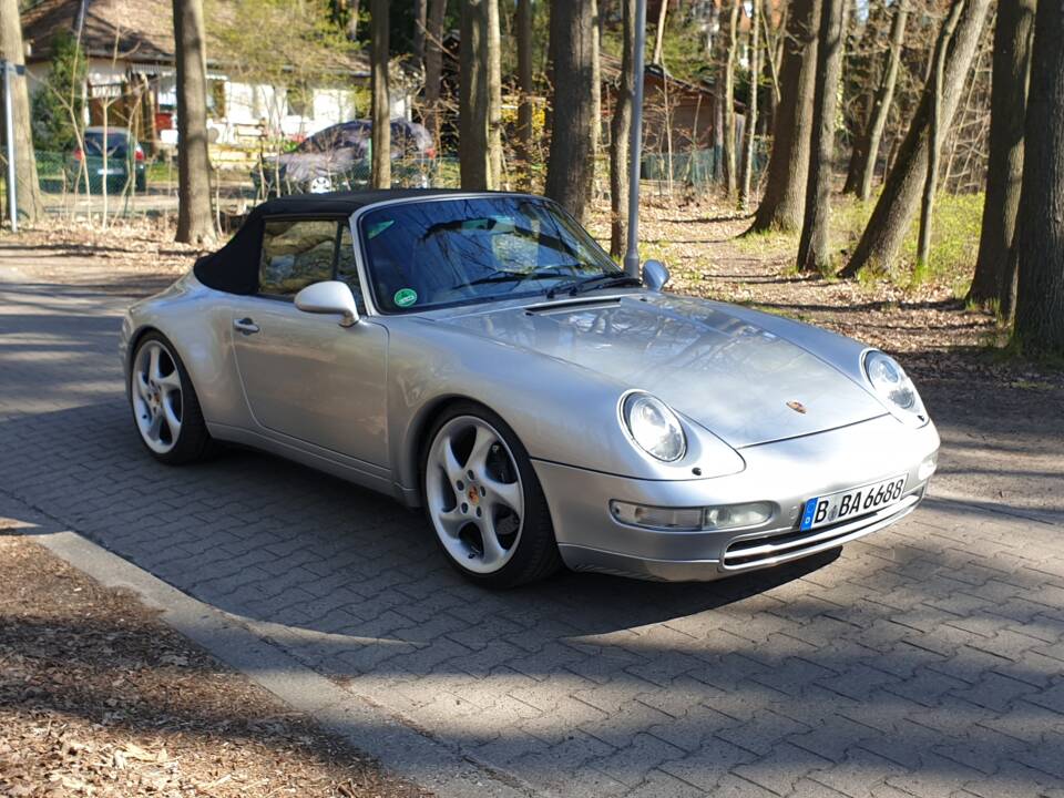 Image 16/116 of Porsche 911 Carrera (1997)