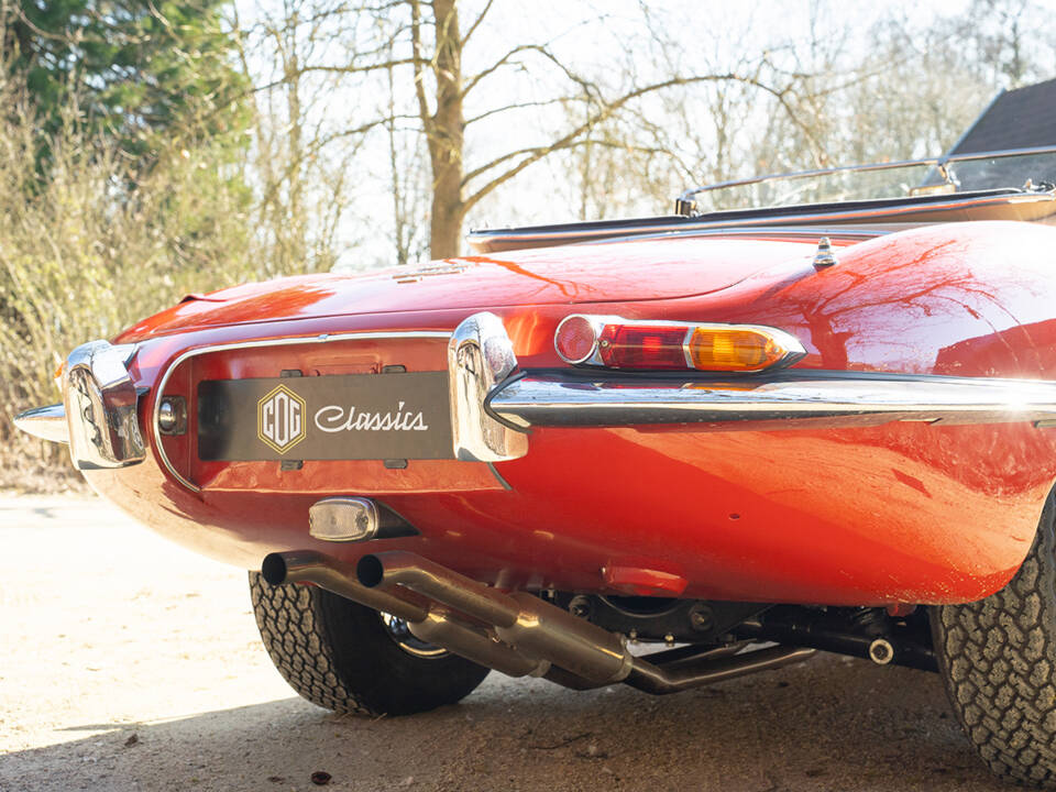 Image 11/54 of Jaguar E-Type 4.2 (1965)