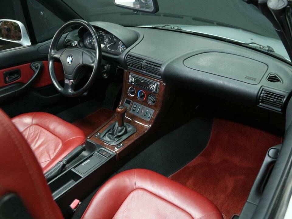 Bild 19/30 von BMW Z3 2.8 (1997)