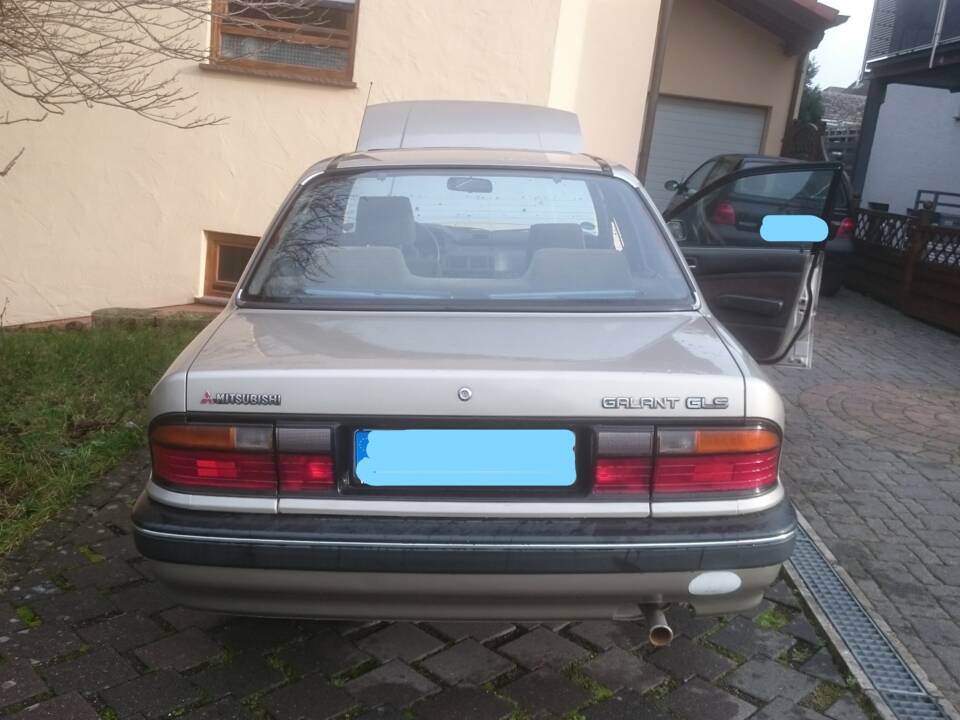 Immagine 2/5 di Mitsubishi Galant (1988)