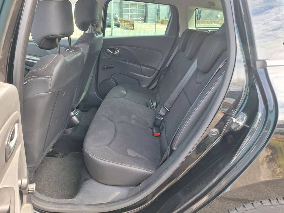 Bild 13/15 von Renault Clio Grandtour 1.5 dCi 90 (2015)