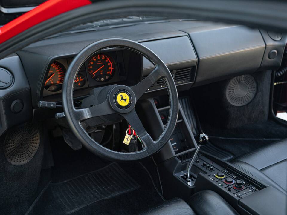 Image 42/50 of Ferrari Testarossa (1985)