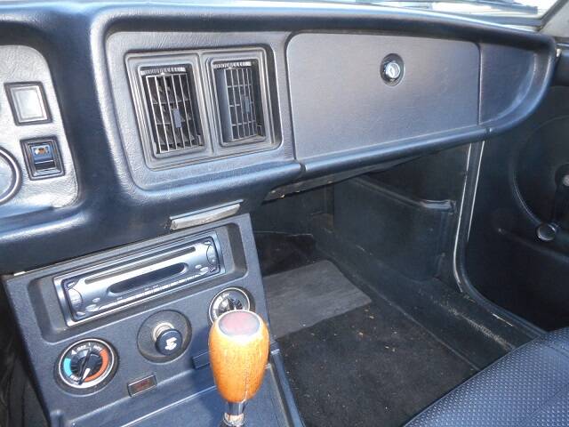 Image 13/21 of MG MGB (1980)