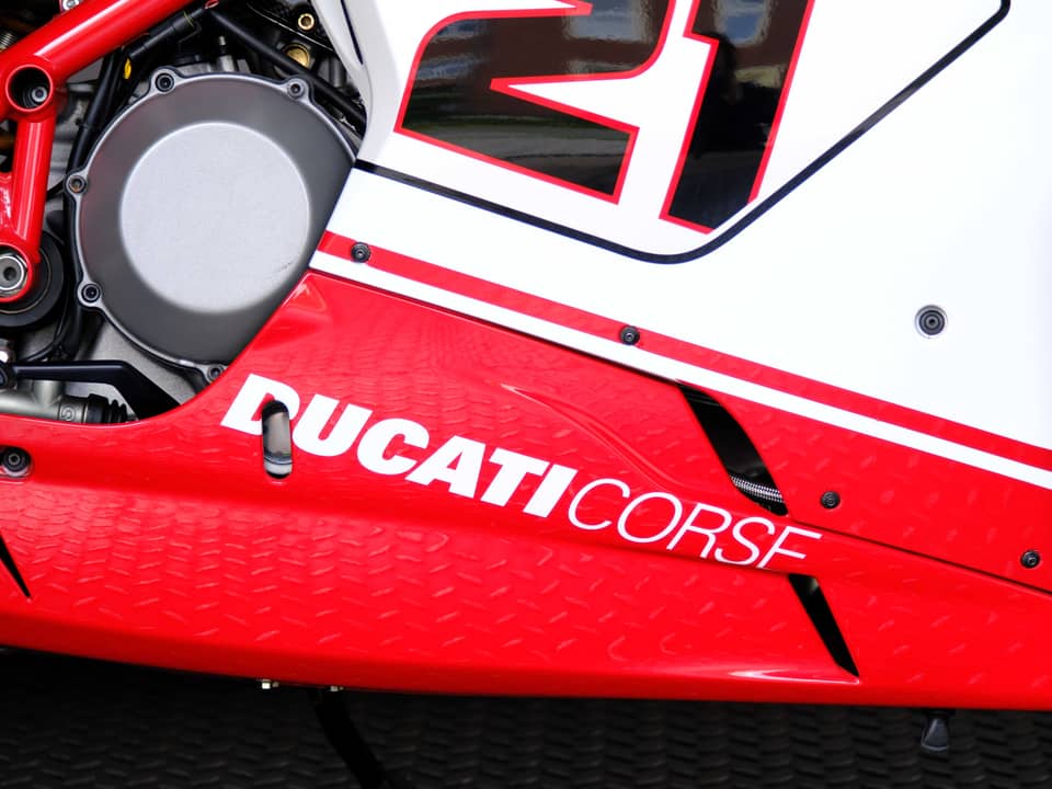 Image 11/98 of Ducati 1098 R (2010)