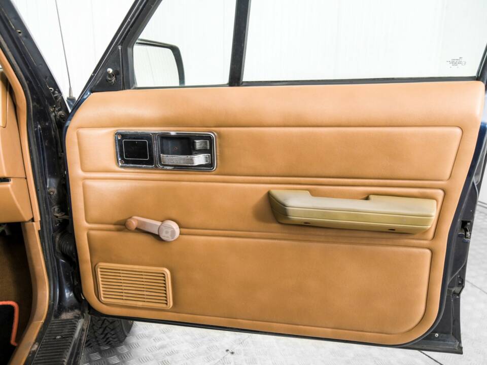 Bild 21/50 von Jeep Cherokee 2.8L V6 (1986)