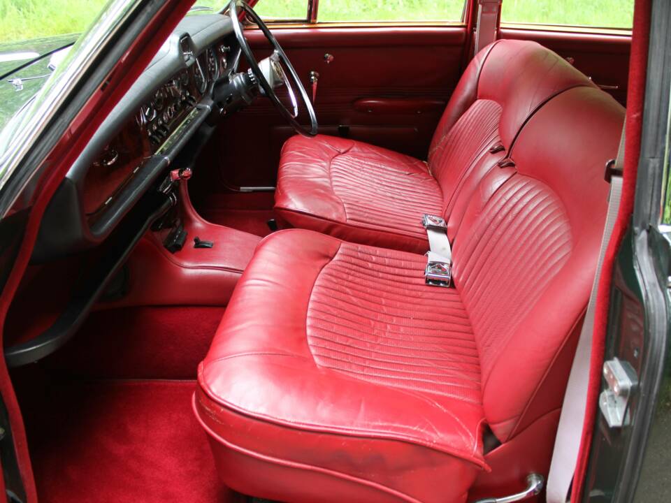 Image 12/18 of Daimler Sovereign 420 (1968)