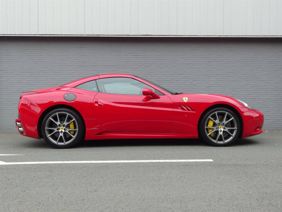 Immagine 5/98 di Ferrari California 30 (2013)
