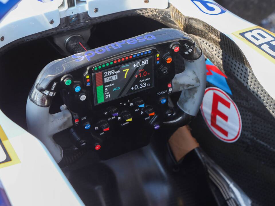 Image 3/48 of Force India VJM10 (2017)