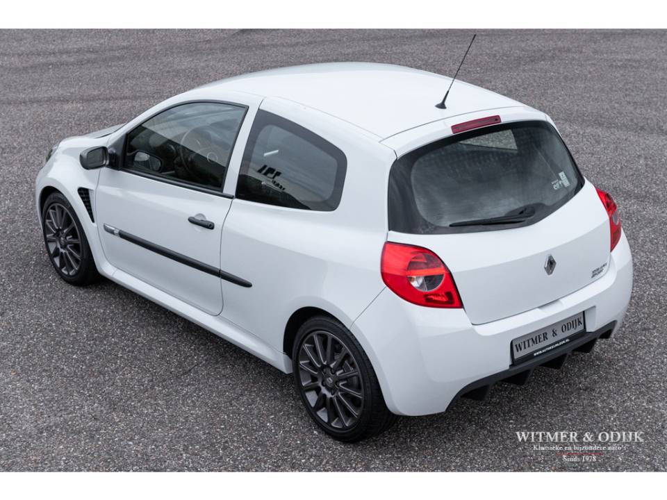 Image 2/27 of Renault Clio II 2.0 RS Cup (2009)