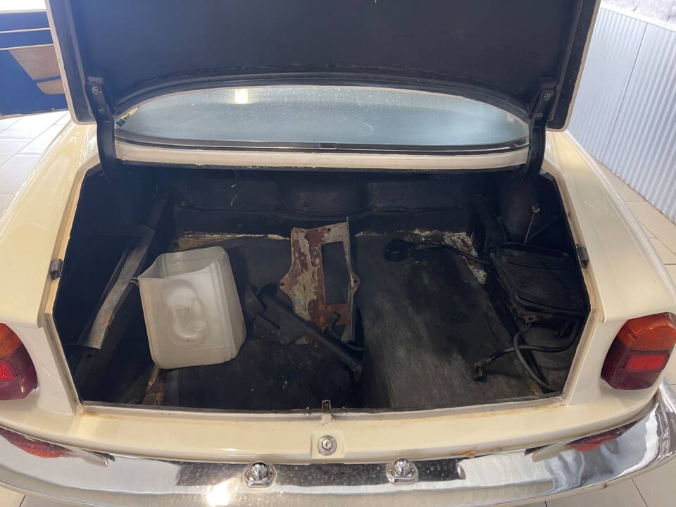 Image 5/23 of Alfa Romeo 2000 Spider (1961)