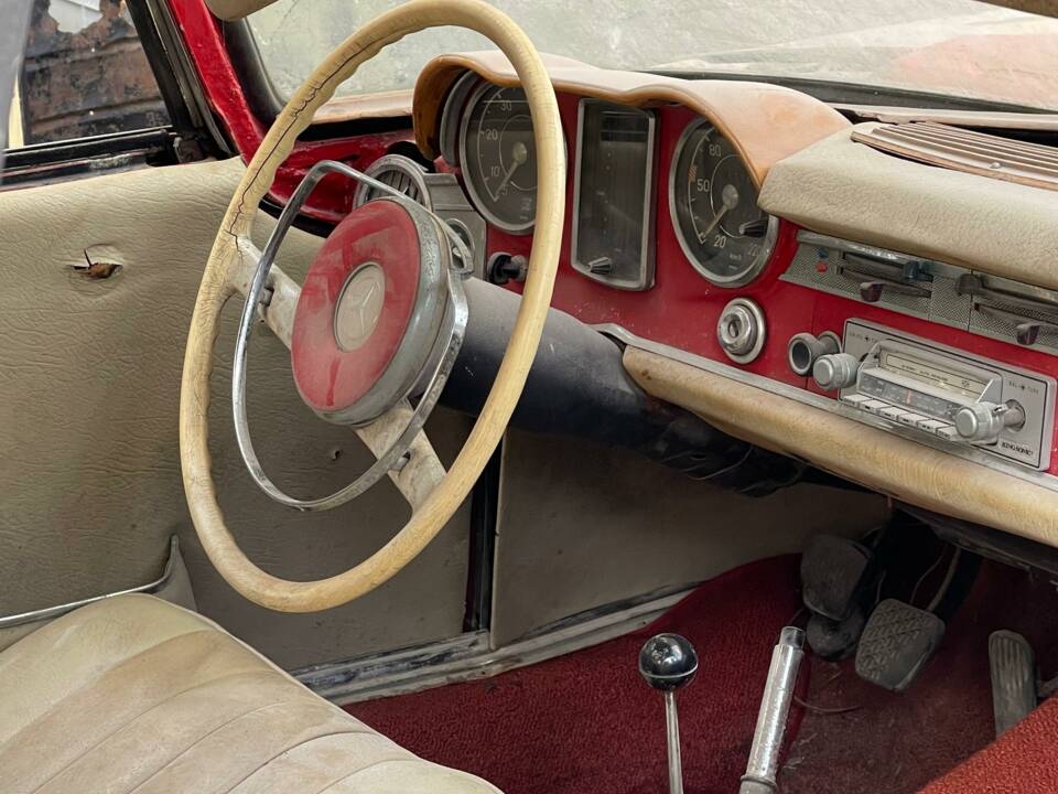 Imagen 13/37 de Mercedes-Benz 230 SL (1964)