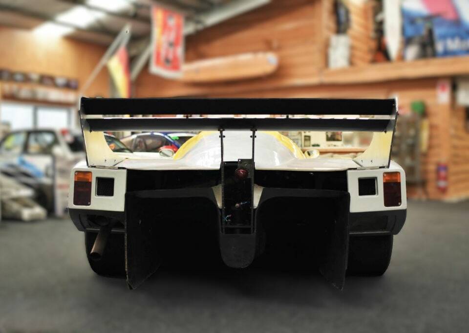 Image 5/8 of March 84C IndyCar (1984)