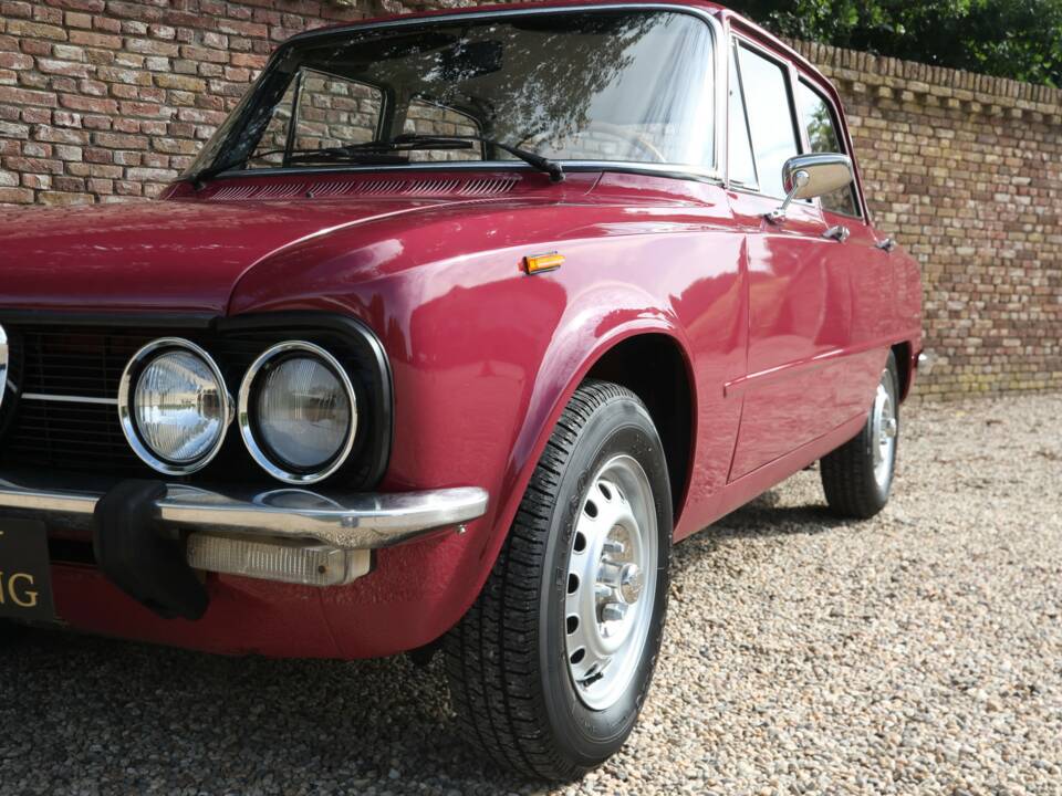 Bild 33/50 von Alfa Romeo Giulia Nuova Super 1300 (1975)