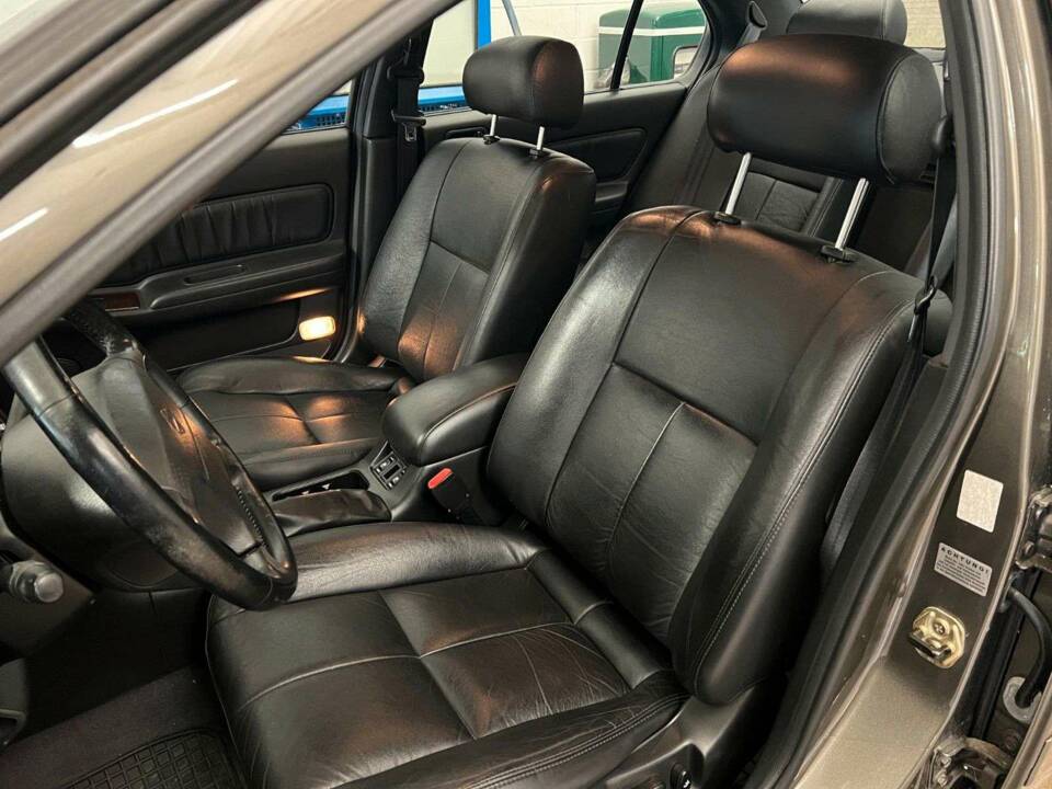 Image 8/17 de Nissan Maxima 2.0 V6 (1998)