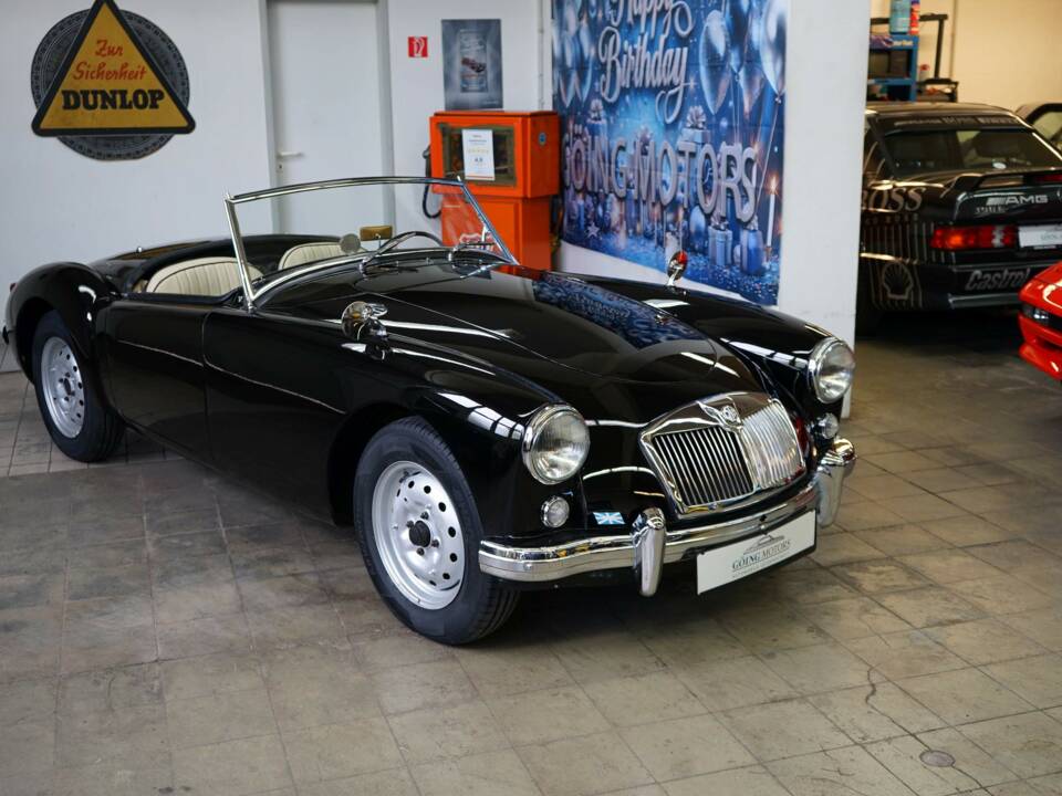 Immagine 2/46 di MG MGA 1500 (1959)