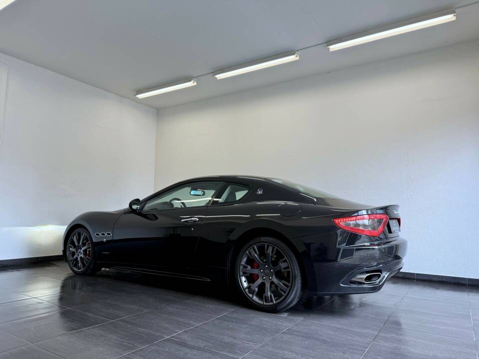 Bild 8/25 von Maserati GranTurismo S (2008)