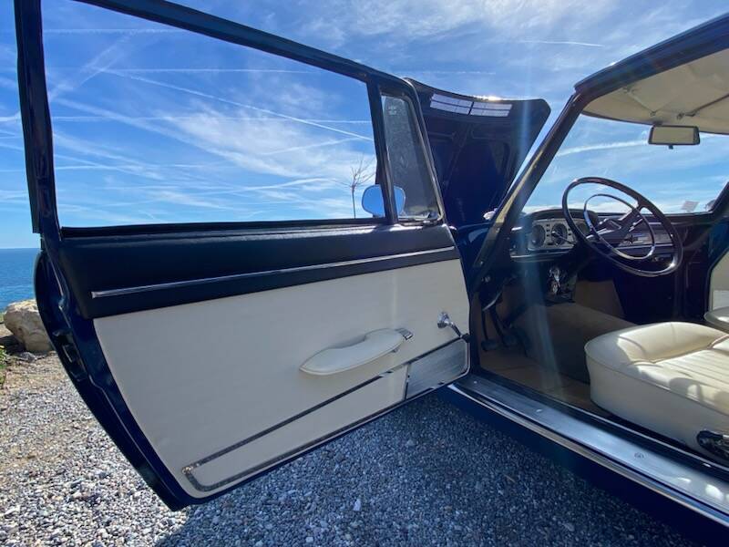 Image 16/46 of Peugeot 404 Coupé (1967)