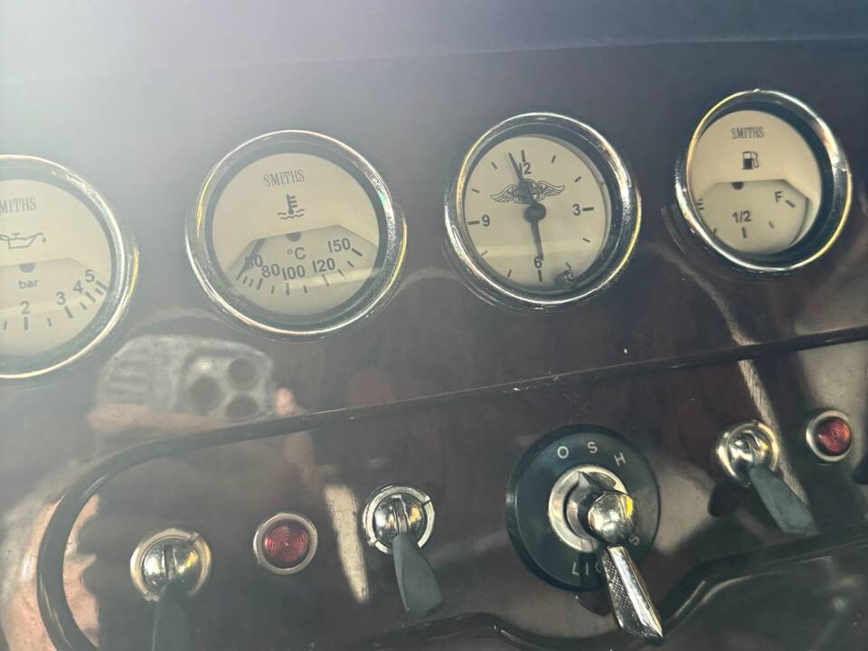 Image 10/14 of Morgan Plus 8 (2003)